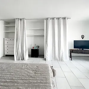  Appartamento Tierra Wifi Free Private Bathroom , Town
