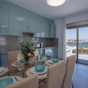 Apartment 5 Beachfront By Holidays, Corralejo